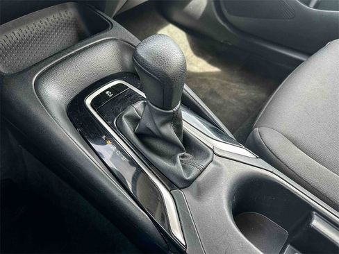 Certified 2024 Toyota Corolla LE image 32