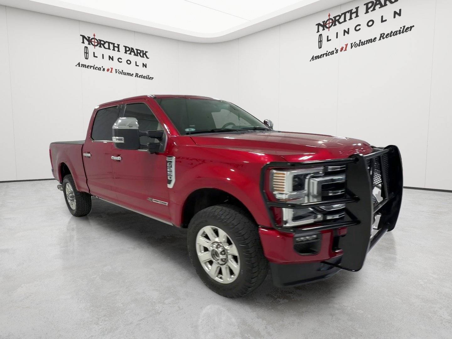 Used 2020 Ford F250 Platinum w/ FX4 Off-Road Package AWD/4WD image 3