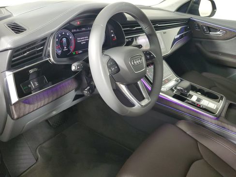 Used 2019 Audi Q8 Prestige AWD/4WD image 24