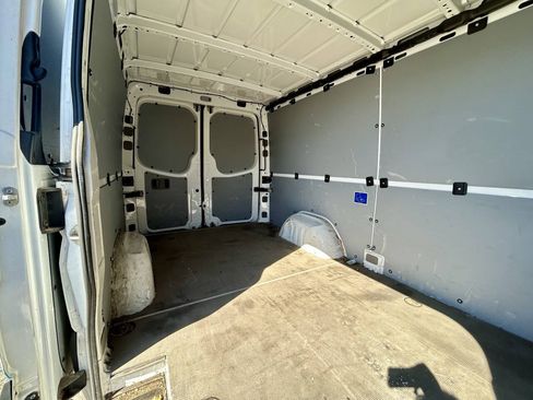 Used 2015 Mercedes-Benz Sprinter 2500 w/ Driver Comfort Package image 23