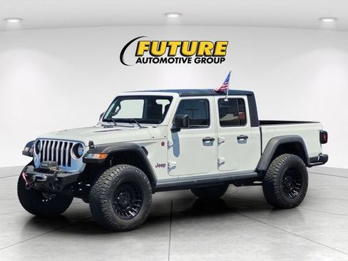 Used 2021 Jeep Gladiator Rubicon w/ Trailer Tow Package AWD/4WD image 5