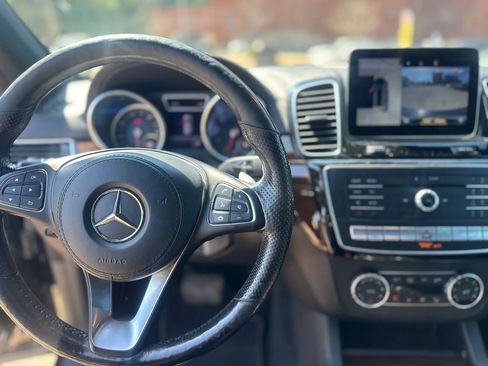Used 2018 Mercedes-Benz GLS 450 4MATIC image 18