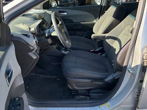 Used 2013 Chevrolet Sonic LT image 2