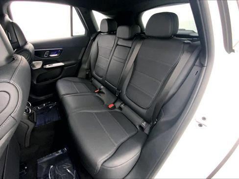 Used 2024 Mercedes-Benz GLC 300 image 17