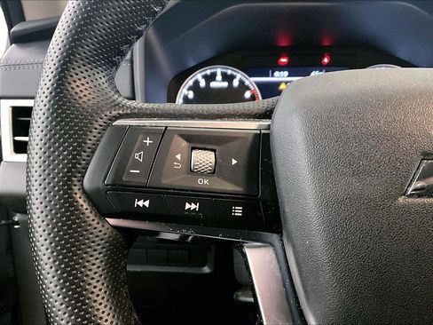 Used 2022 Mitsubishi Outlander SE image 17