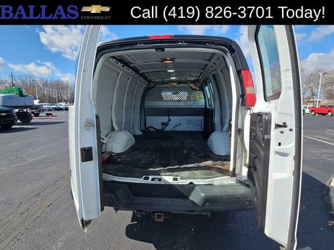 Used 2014 Chevrolet Express 2500 RWD image 26