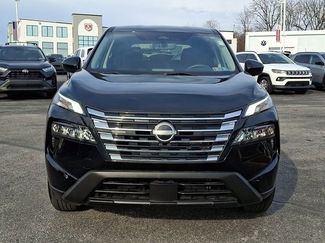 Used 2024 Nissan Rogue SV video 2
