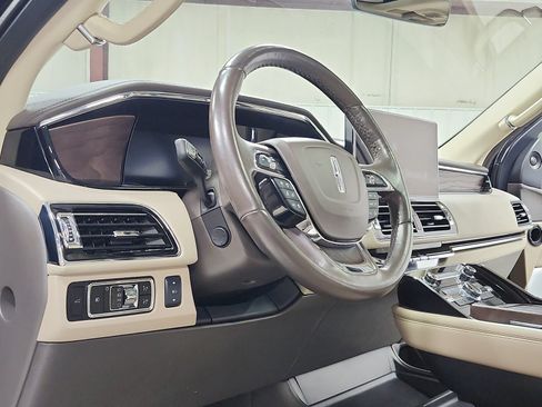 Used 2023 Lincoln Navigator L Reserve AWD/4WD image 19