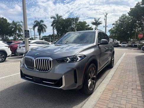 Used 2024 BMW X5 sDrive40i w/ Premium Package RWD image 2