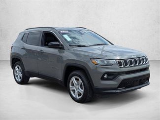 Used 2023 Jeep Compass Latitude AWD/4WD video 3
