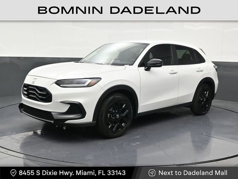 Used 2025 Honda HR-V Sport image 1