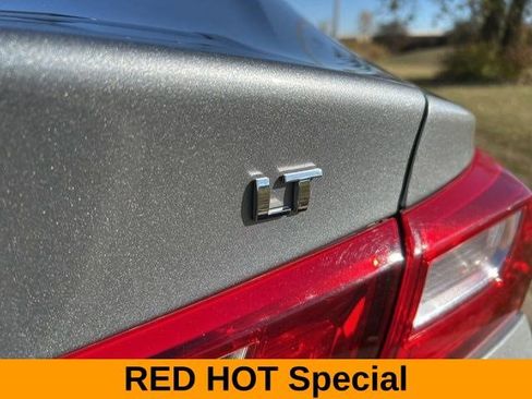 Used 2023 Chevrolet Malibu LT FWD image 52