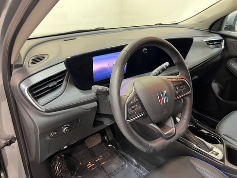 Used 2025 Buick Encore GX Sport Touring FWD image 17