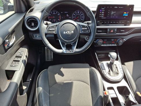 Used 2023 Kia Forte GT-Line w/ GT-Line Technology Package image 11