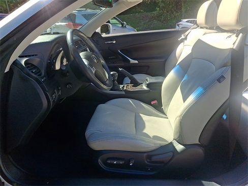 Used 2011 Lexus IS 250C image 15