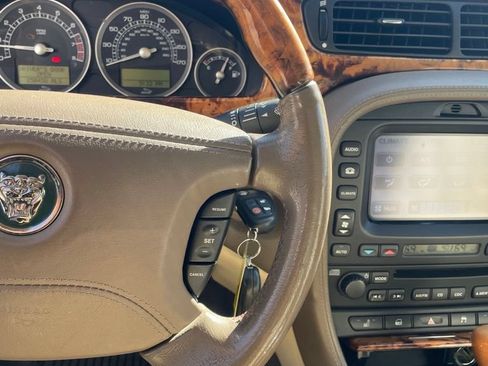 Used 2006 Jaguar S-TYPE 4.2 RWD image 14