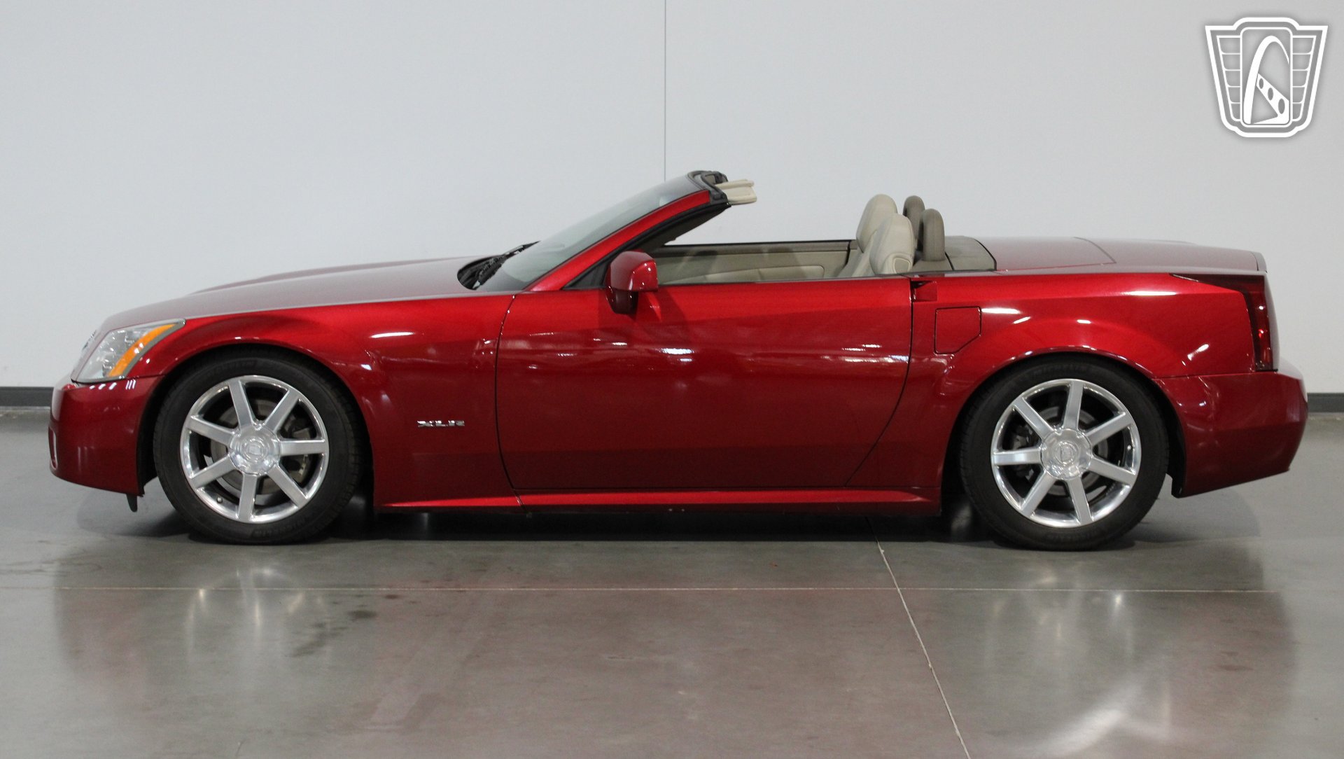 Used 2004 Cadillac XLR RWD image 29