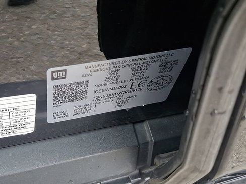 Used 2024 GMC Yukon SLE AWD/4WD image 30