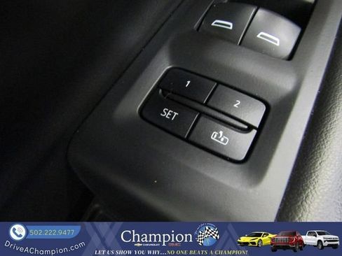 Used 2022 Chevrolet Suburban RST w/ Luxury Package RWD image 28