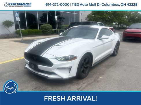 Used 2018 Ford Mustang Coupe RWD image 8