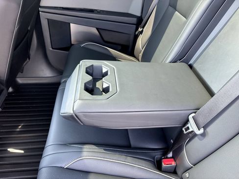 Used 2025 Tesla Cybertruck AWD Crew Cab image 19