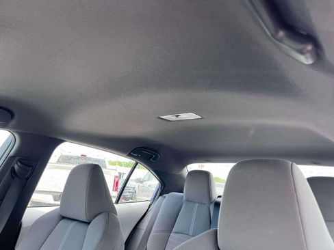 Used 2022 Toyota Corolla SE FWD image 5