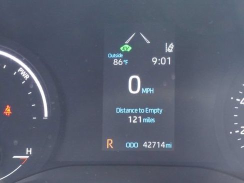 Used 2023 Toyota Sienna XSE FWD image 31