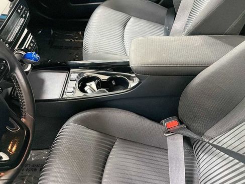 Certified 2021 Toyota Prius Prime LE FWD image 22