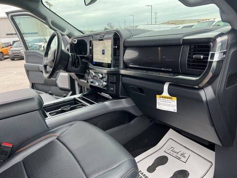 Used 2025 Ford F350 Lariat image 12