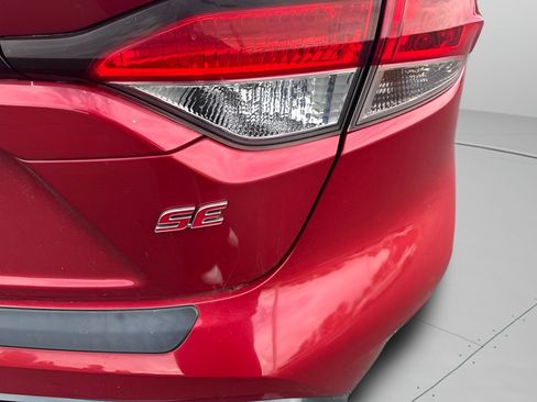 Used 2020 Toyota Corolla SE w/ SE Premium Package FWD image 18
