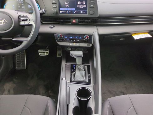 New 2026 Hyundai Elantra Sport image 18