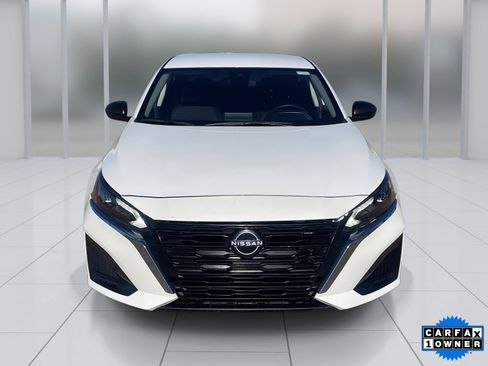 Certified 2024 Nissan Altima 2.5 SV image 9