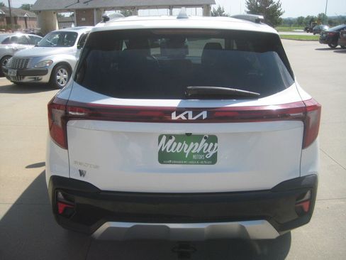 Used 2025 Kia Seltos S FWD image 6