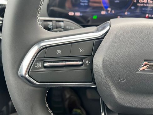 New 2025 Chevrolet Blazer EV LT AWD/4WD image 12