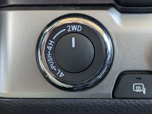 Used 2019 Toyota Tacoma SR5 image 21