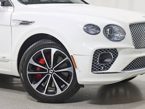 Used 2022 Bentley Bentayga image 5
