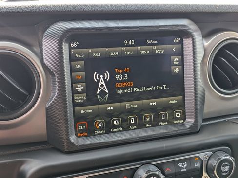 Used 2021 Jeep Wrangler Unlimited Sport w/ Sun And Sound Package AWD/4WD image 18