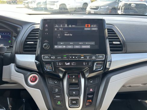 Used 2023 Honda Odyssey EX-L image 16