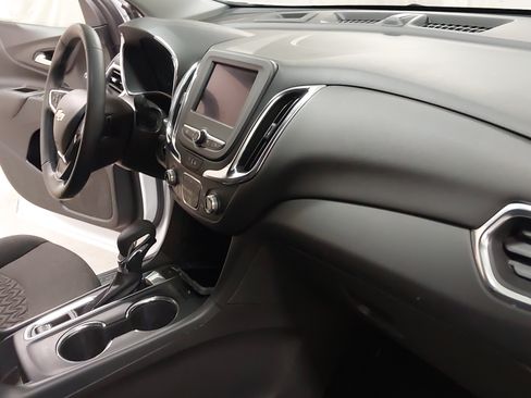 Used 2024 Chevrolet Equinox LT AWD/4WD image 29
