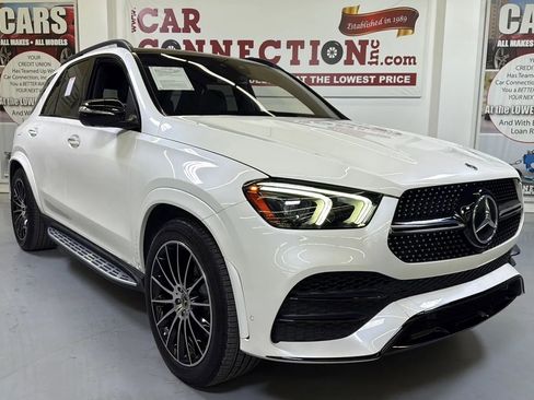 Used 2023 Mercedes-Benz GLE 450 4MATIC w/ AMG Line Exterior image 2