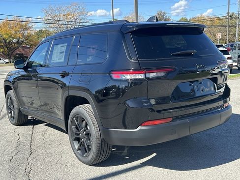 New 2025 Jeep Grand Cherokee L Limited image 10