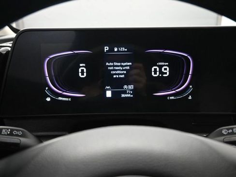 Used 2023 Kia Sportage EX FWD image 13