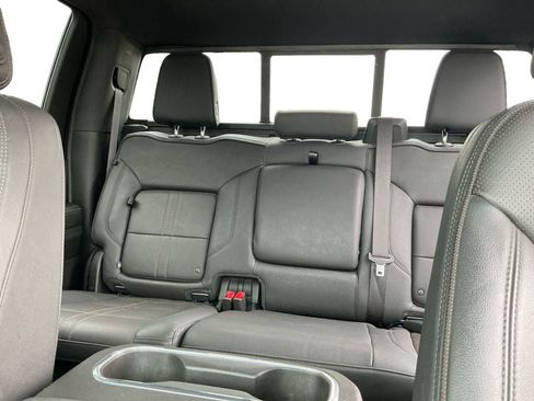 Used 2024 Chevrolet Silverado 2500 High Country w/ Technology Package image 13