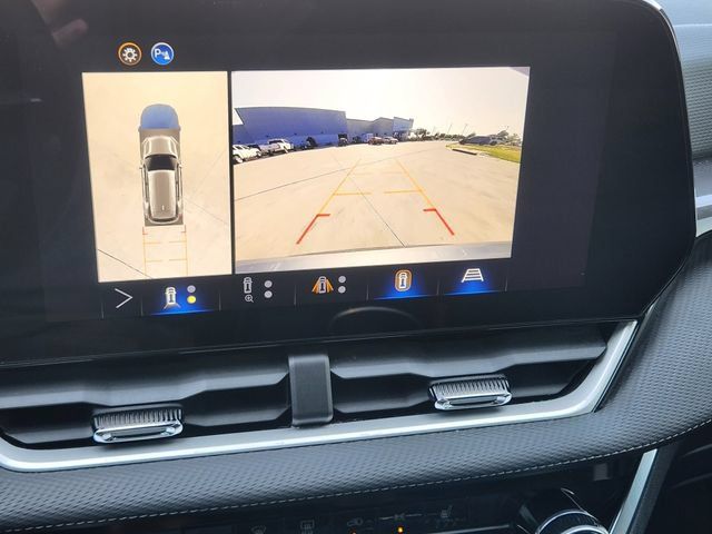 Used 2025 Chevrolet Equinox LT w/ Safety and Technology Package FWD image 18
