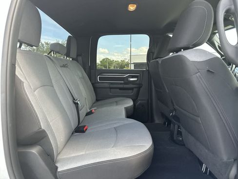 Used 2024 RAM 2500 Big Horn AWD/4WD image 16