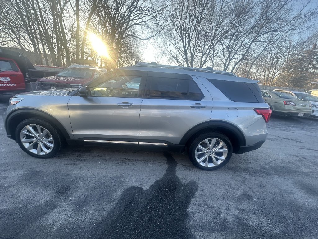 Used 2022 Ford Explorer Platinum w/ Equipment Group 601A AWD/4WD image 8