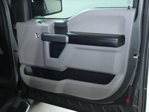 Used 2018 Ford F150 XLT w/ Equipment Group 302A Luxury AWD/4WD image 31