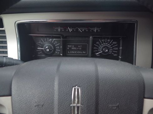 Used 2008 Lincoln Navigator 4WD image 8