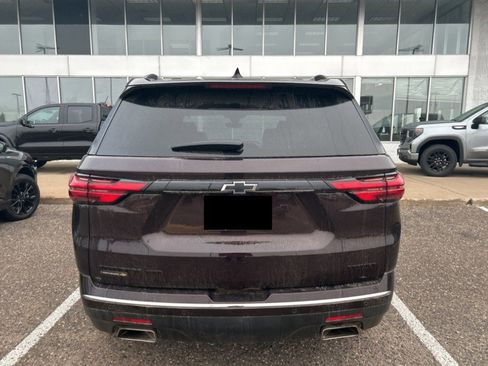 Used 2022 Chevrolet Traverse Premier w/ LPO, Blackout Package AWD/4WD image 5