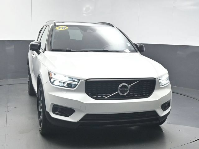 Used 2020 Volvo XC40 T5 R-Design w/ Protection Package AWD/4WD image 3